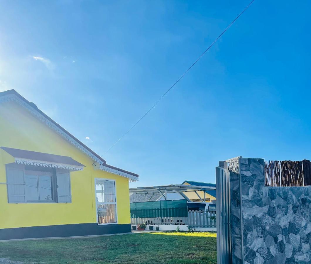 Villa Des Pruniers Saint-Denis Eksteriør billede